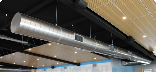 Branch ducts leading to individual rooms