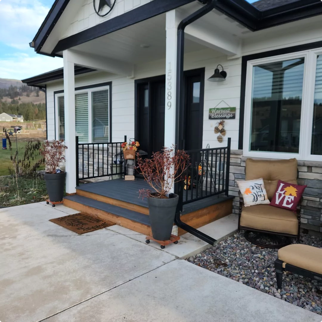 Guard Rails with Plain Posts for porches or balconies