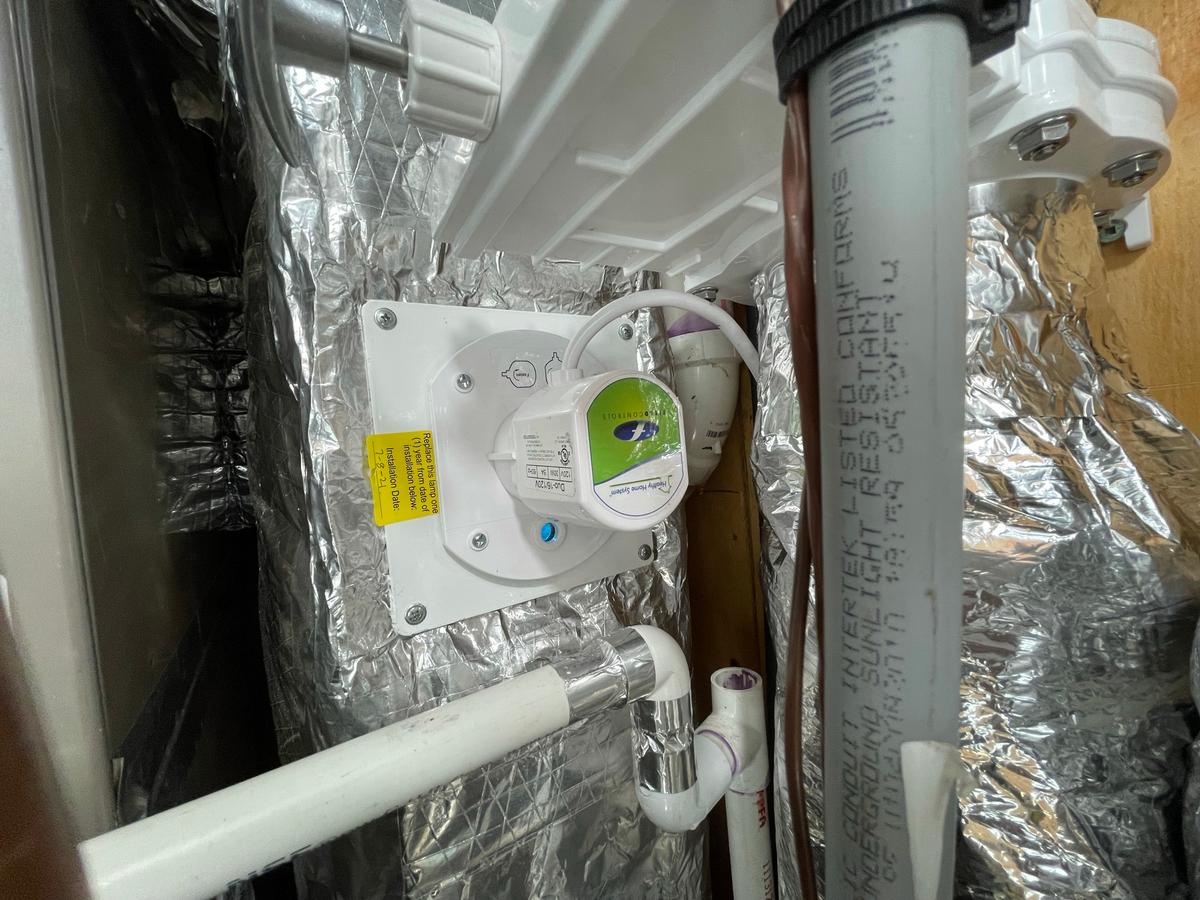 Field Controls UV-16 installed in supply plenum downstream of evaporator coil